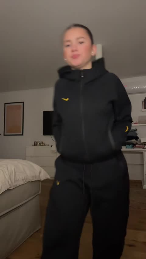TRACKSUIT MODE