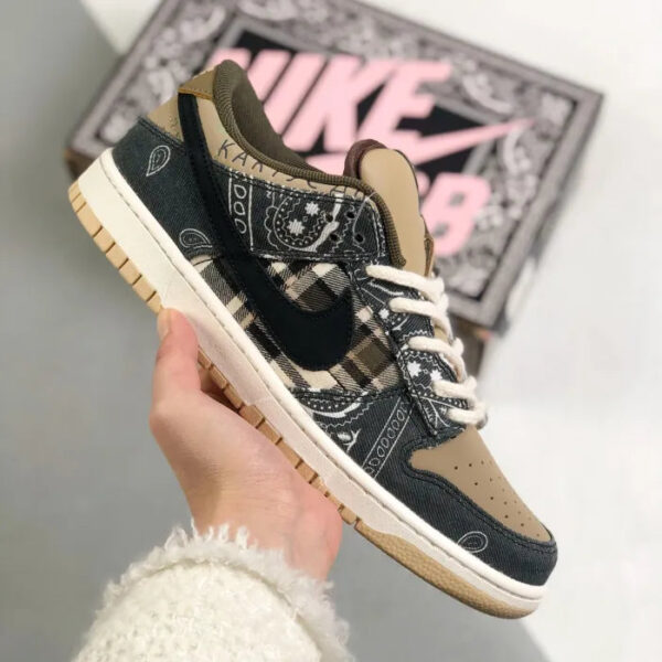 0df8ea3fda29392f_1800x1800_bb6bfabf-442d-450a-81d8-4149877287f7.jpg NK SB DUNK - TRAVIS