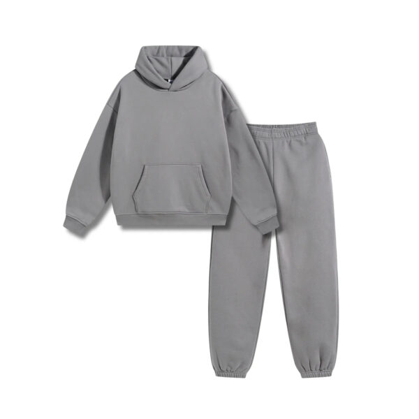 164_329cfcdd-64db-43f9-9010-3ad5fe12c715.jpg AVELURE HOODED TRACKSUIT