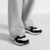 383C3A75-0B41-4337-94B3-70AB6CED2290.jpg "B25" Sneaker