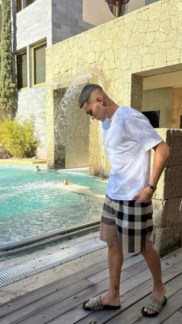 702ad323d12e5932e929e0af6baa01f3.jpg VIRAL OUTFIT 6 - BEACH DAY