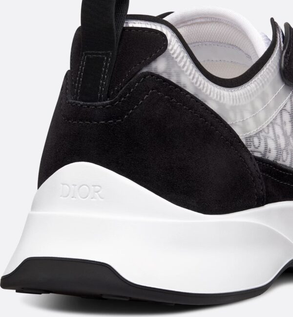 E21073A2-00D0-4ABE-BD59-1829449AF4F4.jpg "B25" Sneaker
