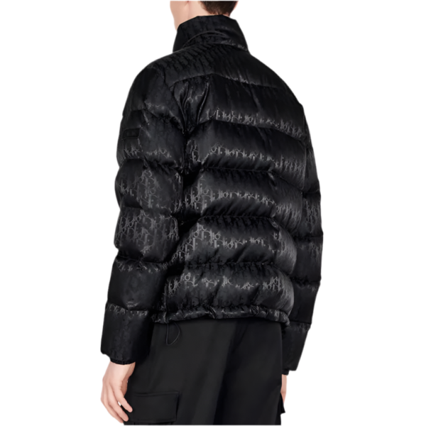 F04B7635-649D-4EAC-B399-820F2A6E0103.png "CD" Winterjacke