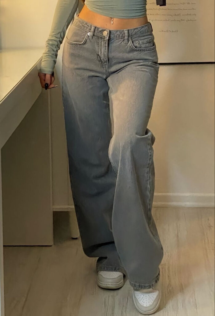 BIA Jeans mit niedriger Taille – Ansicht 28