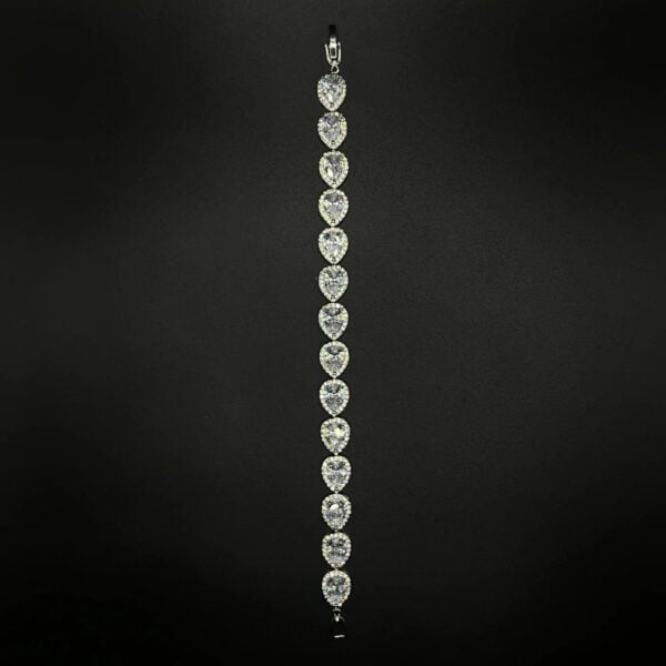 LAGRIMA_BRILLANTE_BRACELET.jpg VIRAL OUTFIT 9 – BLUE OCEAN