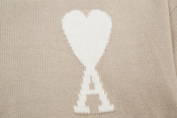 O1CN01GJIAfJ1hIqGkpogbI__2216722454255-0-cib.jpg "Heart" - Sweater Cream