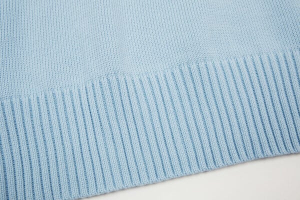 O1CN01IoevLz1hIqGibStxt__2216722454255-0-cib.jpg "Heart" - Sweater Babyblue