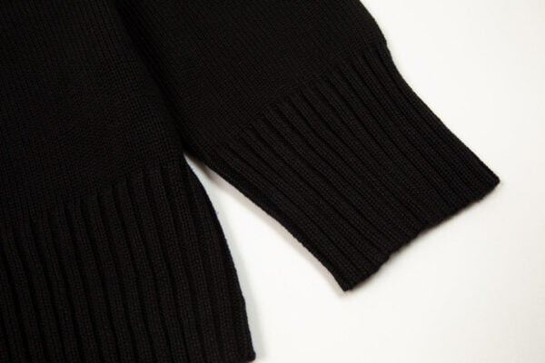 "Heart" - Sweater Black