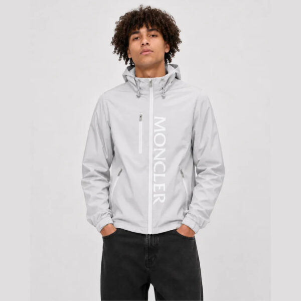 Ontwerpzondertitel_64_df66fda3-e698-4889-82e7-1d3a6cf15eb6_1.jpg MONC - Windbreaker