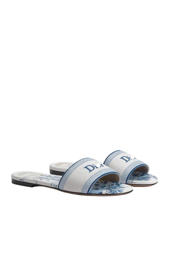 WhatsAppImage2026-06-17at11.34.28AM_1.jpg CD - Slipper Waterblue