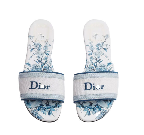 WhatsApp_Image_2026-06-17_at_11.34.39_AM_2.jpg CD - Slipper Waterblue